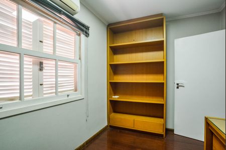 Casa para alugar com 211m², 3 quartos e 5 vagas Casa para alugar com 211m², 3 quartos e 5 vagasQuarto 1