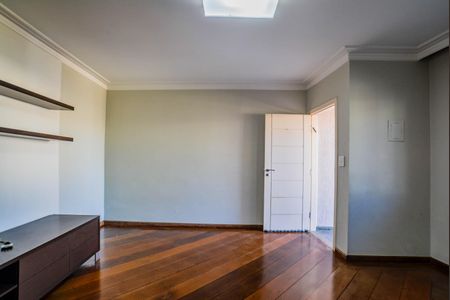 Casa para alugar com 211m², 3 quartos e 5 vagas Casa para alugar com 211m², 3 quartos e 5 vagasSala