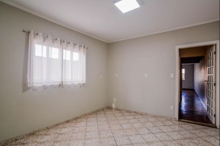 Casa para alugar com 211m², 3 quartos e 5 vagas Casa para alugar com 211m², 3 quartos e 5 vagasCopa