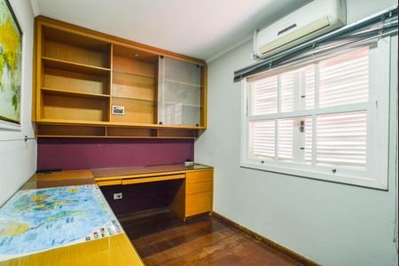 Casa para alugar com 211m², 3 quartos e 5 vagas Casa para alugar com 211m², 3 quartos e 5 vagasQuarto 1