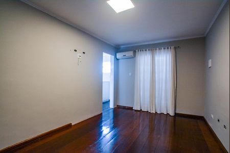 Casa para alugar com 211m², 3 quartos e 5 vagas Casa para alugar com 211m², 3 quartos e 5 vagasSuíte