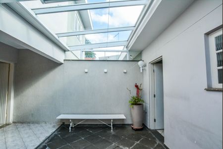 Casa para alugar com 211m², 3 quartos e 5 vagas Casa para alugar com 211m², 3 quartos e 5 vagasQuintal
