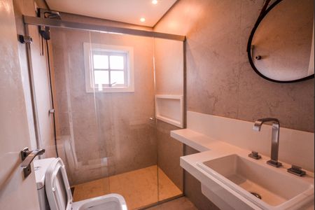 Casa para alugar com 211m², 3 quartos e 5 vagas Casa para alugar com 211m², 3 quartos e 5 vagasBanheiro da Suíte