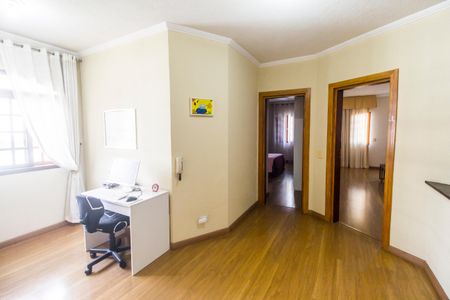 Casa de condomínio à venda com 438m², 3 quartos e 3 vagas Casa de condomínio à venda com 438m², 3 quartos e 3 vagasSala 2