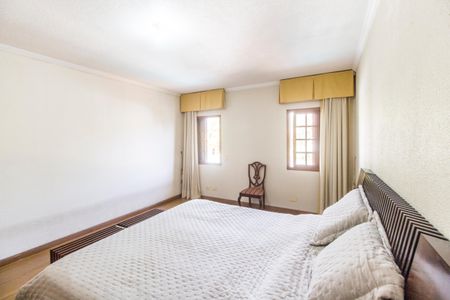 Casa de condomínio à venda com 438m², 3 quartos e 3 vagas Casa de condomínio à venda com 438m², 3 quartos e 3 vagasSuíte master