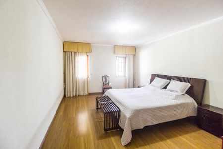 Casa de condomínio à venda com 438m², 3 quartos e 3 vagas Casa de condomínio à venda com 438m², 3 quartos e 3 vagasSuíte master