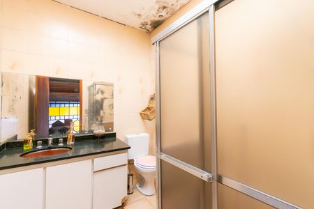 Casa para alugar com 300m², 3 quartos e 7 vagasBanheiro 2