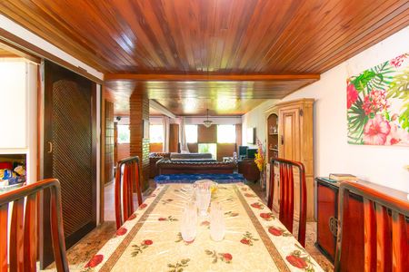 Casa para alugar com 300m², 3 quartos e 7 vagasSala