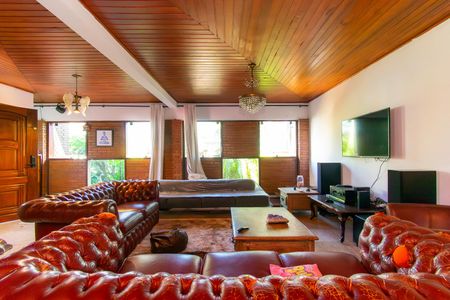 Casa para alugar com 300m², 3 quartos e 7 vagasSala