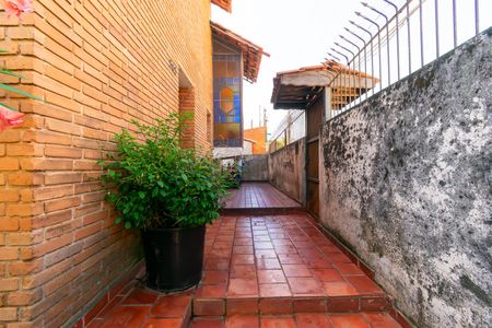 Casa para alugar com 300m², 3 quartos e 7 vagasEntrada