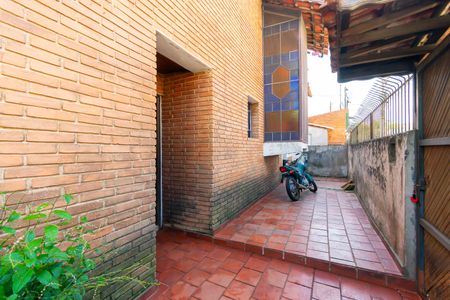 Casa para alugar com 300m², 3 quartos e 7 vagasEntrada