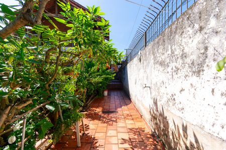 Casa para alugar com 300m², 3 quartos e 7 vagasQuintal/ Jardim