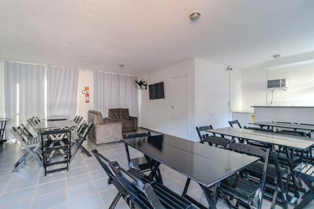 Apartamento para alugar com 48m², 2 quartos e sem vagaÁrea comum - Salão de festas