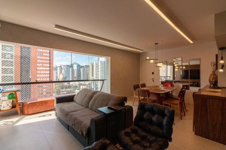 Sala de TV de apartamento à venda com 3 quartos, 125m² em Indianópolis, São Paulo