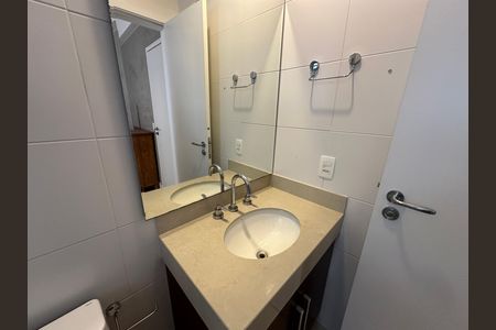 Apartamento para alugar com 85m², 2 quartos e 2 vagas Apartamento para alugar com 85m², 2 quartos e 2 vagasBanheiro da Suíte 1