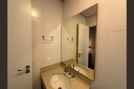 Apartamento para alugar com 85m², 2 quartos e 2 vagas Apartamento para alugar com 85m², 2 quartos e 2 vagasBanheiro da Suíte 2