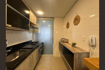 Apartamento para alugar com 85m², 2 quartos e 2 vagas Apartamento para alugar com 85m², 2 quartos e 2 vagasCozinha