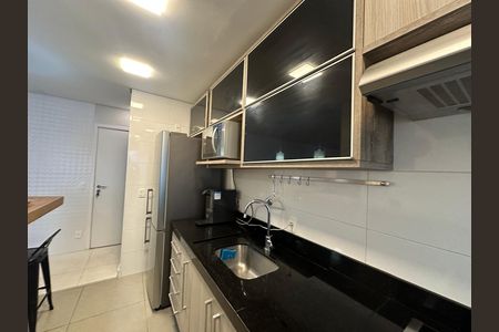Apartamento para alugar com 85m², 2 quartos e 2 vagas Apartamento para alugar com 85m², 2 quartos e 2 vagasCozinha