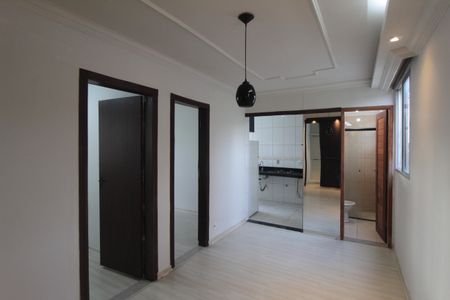Sala de apartamento para alugar com 3 quartos, 49m² em Paquetá, Belo Horizonte