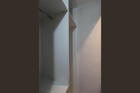 Apartamento para alugar com 49m², 3 quartos e 1 vagaCloset