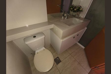 Apartamento para alugar com 116m², 3 quartos e 2 vagas Apartamento para alugar com 116m², 3 quartos e 2 vagasBanheiro Social