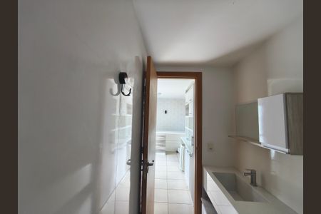 Apartamento para alugar com 116m², 3 quartos e 2 vagas Apartamento para alugar com 116m², 3 quartos e 2 vagasBanheiro Social 2