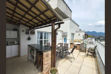 Apartamento para alugar com 116m², 3 quartos e 2 vagas Apartamento para alugar com 116m², 3 quartos e 2 vagasCobertura