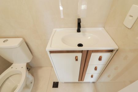 Apartamento à venda com 43m², 2 quartos e 1 vaga Apartamento à venda com 43m², 2 quartos e 1 vagaBanheiro social