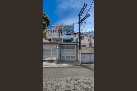 Casa à venda com 226m², 3 quartos e 2 vagasFachada