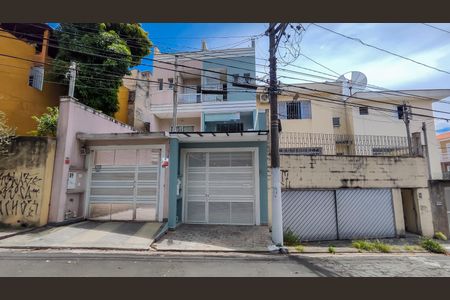 Casa à venda com 226m², 3 quartos e 2 vagasFachada