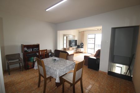 Casa à venda com 300m², 3 quartos e 3 vagasSala