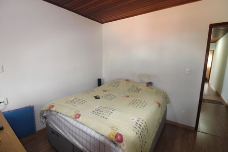 Casa à venda com 300m², 3 quartos e 3 vagasQuarto 2