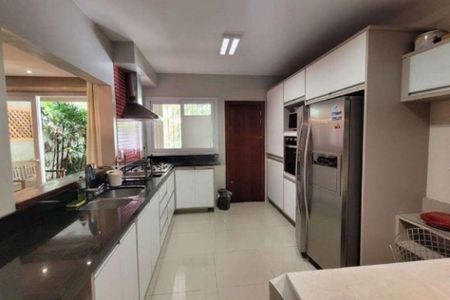 Casa à venda com 3 quartos, 202m² em Petrópolis, Porto Alegre