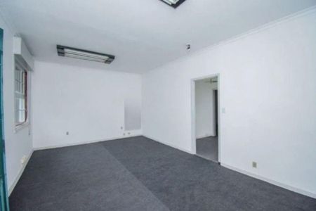 Casa à venda com 3 quartos, 320m² em Petrópolis, Porto Alegre