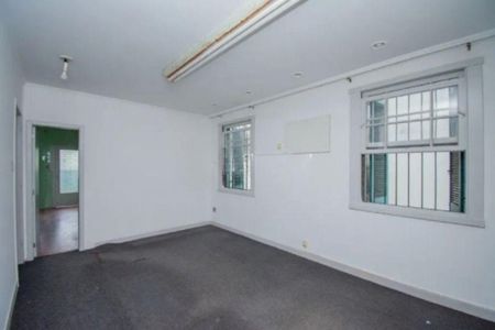 Casa à venda com 3 quartos, 320m² em Petrópolis, Porto Alegre