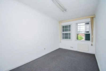 Casa à venda com 3 quartos, 320m² em Petrópolis, Porto Alegre