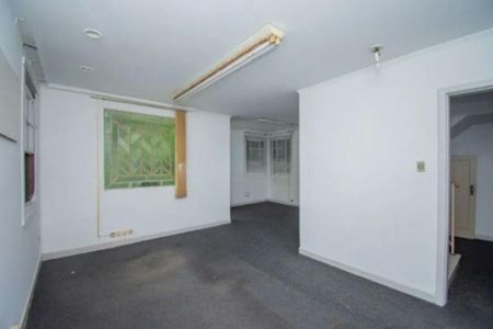 Casa à venda com 3 quartos, 320m² em Petrópolis, Porto Alegre