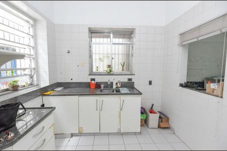 Casa para alugar com 312m², 6 quartos e 4 vagasCozinha