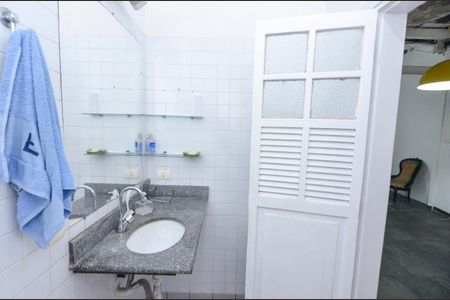 Casa para alugar com 312m², 6 quartos e 4 vagasBanheiro 2