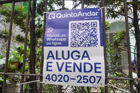 Casa para alugar com 312m², 6 quartos e 4 vagasFachada