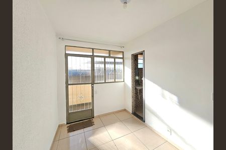 Sala de apartamento para alugar com 1 quarto, 36m² em Vila Emil, Mesquita