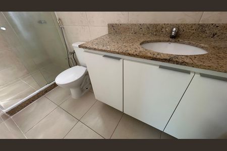 Banheiro da Suíte de casa de condomínio para alugar com 3 quartos, 150m² em Recreio dos Bandeirantes, Rio de Janeiro