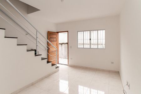 Sala de casa de condomínio para alugar com 2 quartos, 80m² em Vila Medeiros, São Paulo