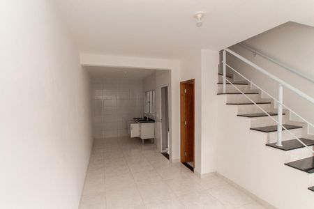 Sala de casa de condomínio para alugar com 2 quartos, 80m² em Vila Medeiros, São Paulo