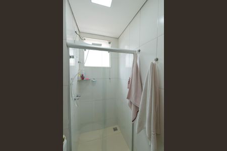 Apartamento à venda com 89m², 2 quartos e 2 vagasBanheiro da Suíte