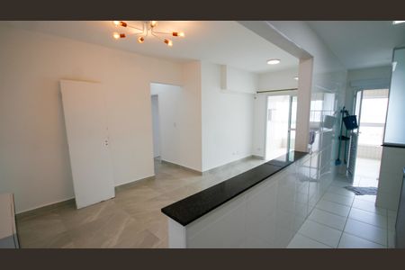 Sala de apartamento para alugar com 2 quartos, 70m² em Nova Mirim, Praia Grande