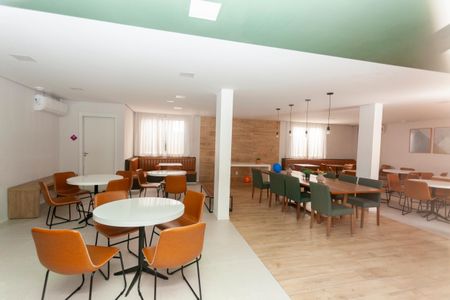 Apartamento para alugar com 37m², 1 quarto e sem vagaÁrea comum - Salão de festas