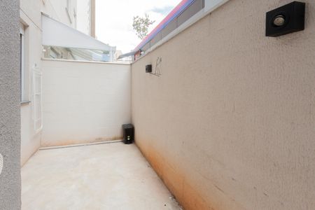 Apartamento para alugar com 37m², 1 quarto e sem vagaÁrea de Serviço/Quintal