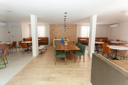 Apartamento para alugar com 37m², 1 quarto e sem vagaÁrea comum - Salão de festas