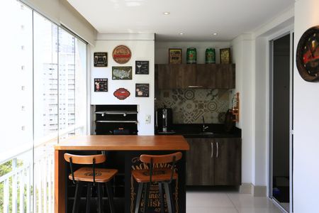 Apartamento à venda com 138m², 3 quartos e 2 vagasVaranda Sala